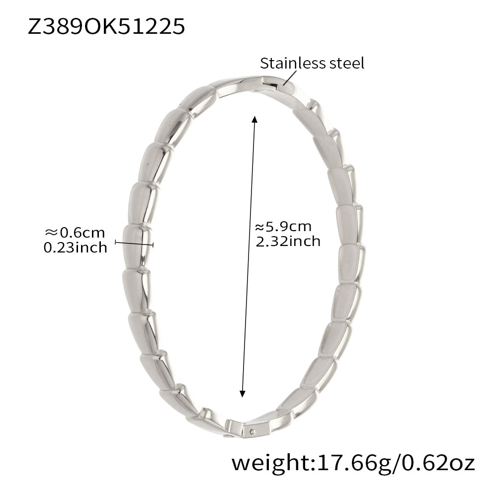 Silver 18k gold plated thin open bangle: link design 5.9cm inner diameter 17.66g weight