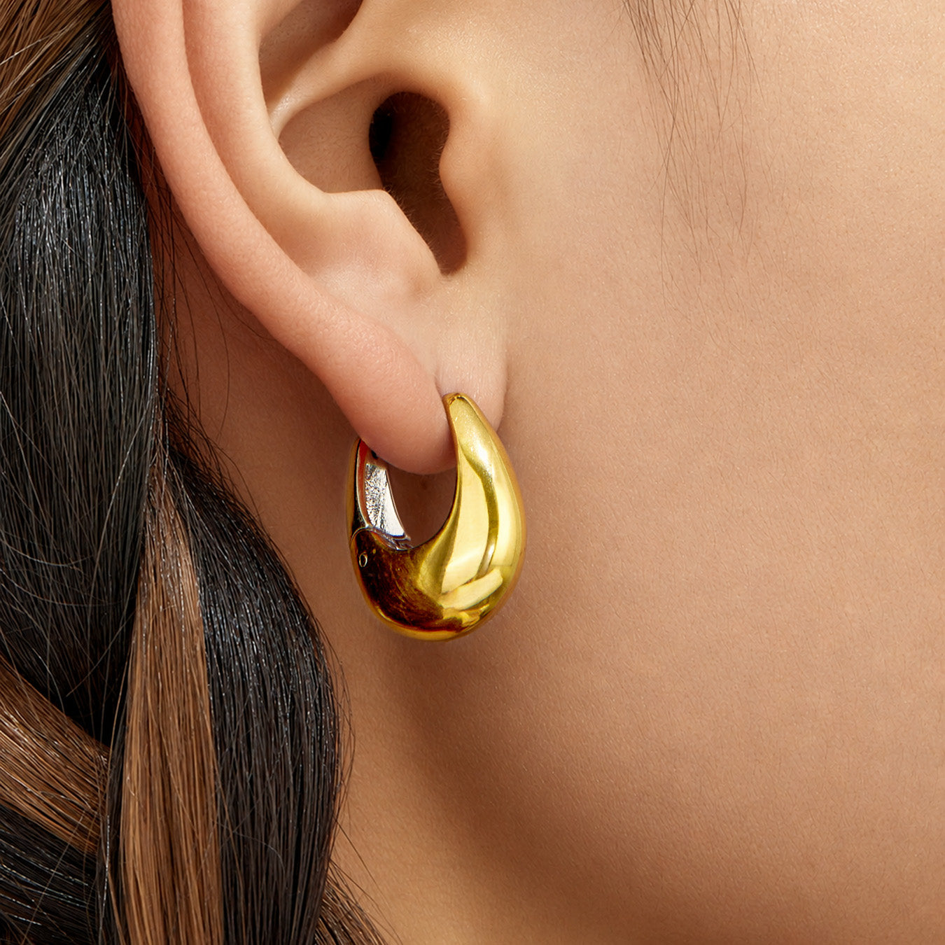 316L Stainless Steel 18K PVD Gold U-Shaped Earrings