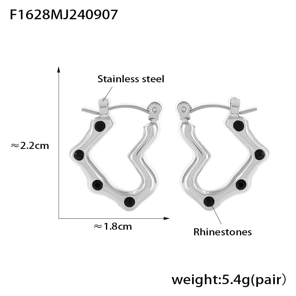 316L Stainless Steel 18K Gold Plated Heart Stud Earrings - Image 5