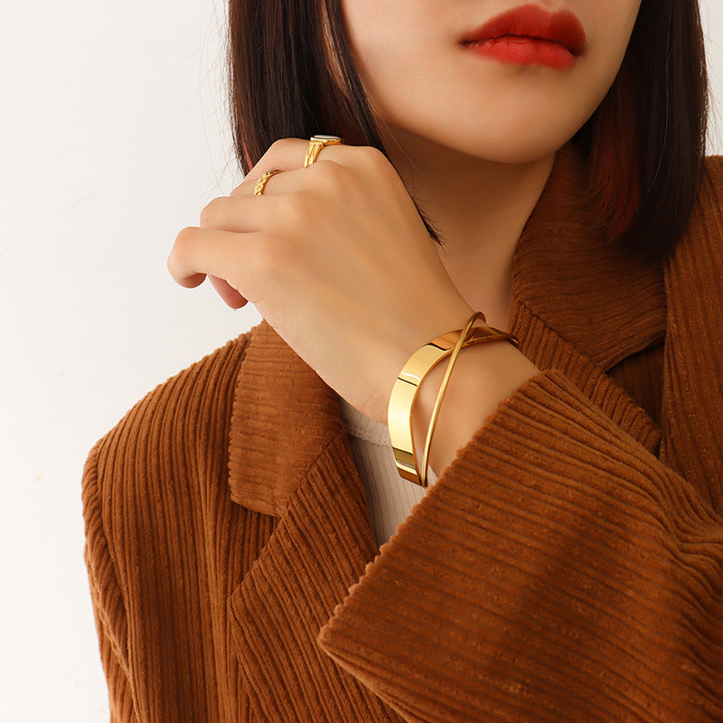 316L Stainless Steel 18K Gold Plated Polished Cross Open Bracelet - Image 5