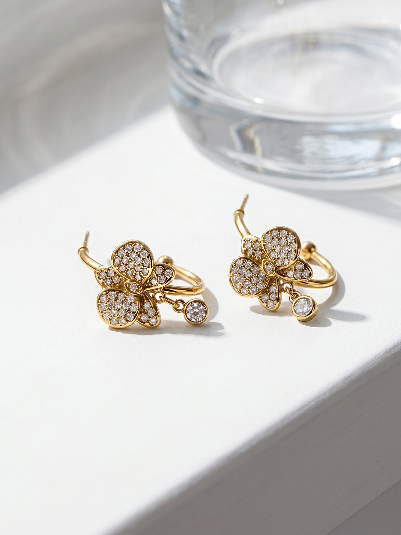 316L Stainless Steel 18K Gold PVD C-Shaped Butterfly Zircon Geometric Earrings - C-Shaped Butterfly Geometric Zircon Gold Earrings Wholesale Stainless Steel Jewelry - Sensitive Skin Friendly - Detail 11