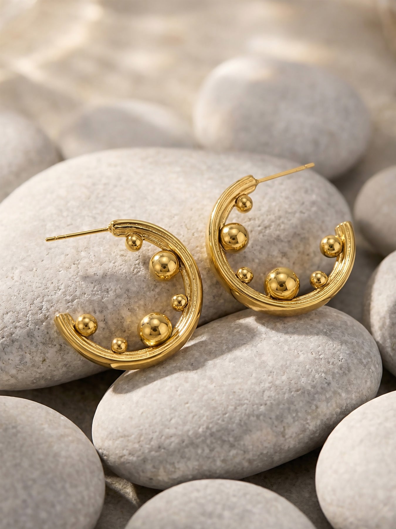 316L Stainless Steel 18K Gold PVD Chic C-Hoop High-Polished Earrings - Chic C-Hoop High-Polished Wholesale Stainless Steel Jewelry - Sensitive Skin Friendly - Detail 12