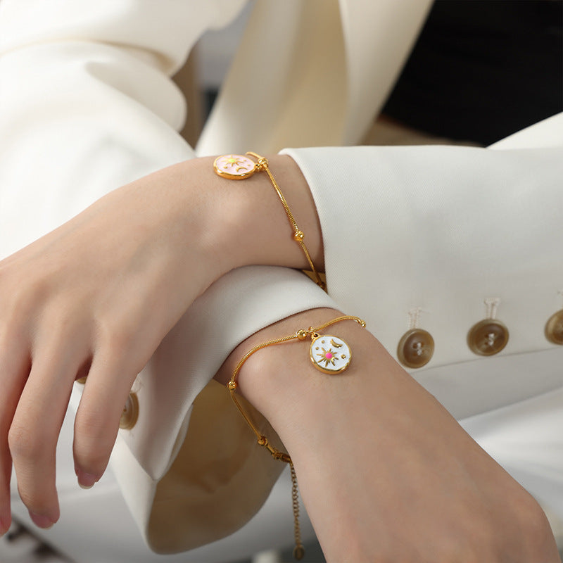 316L Stainless Steel 18K Gold PVD Vintage Sun & Moon Enamel Charm Bracelet - Vintage Sun Moon Enamel, Gold Charm Bracelet Wholesale Stainless Steel Jewelry - Sensitive Skin Friendly - Detail 9