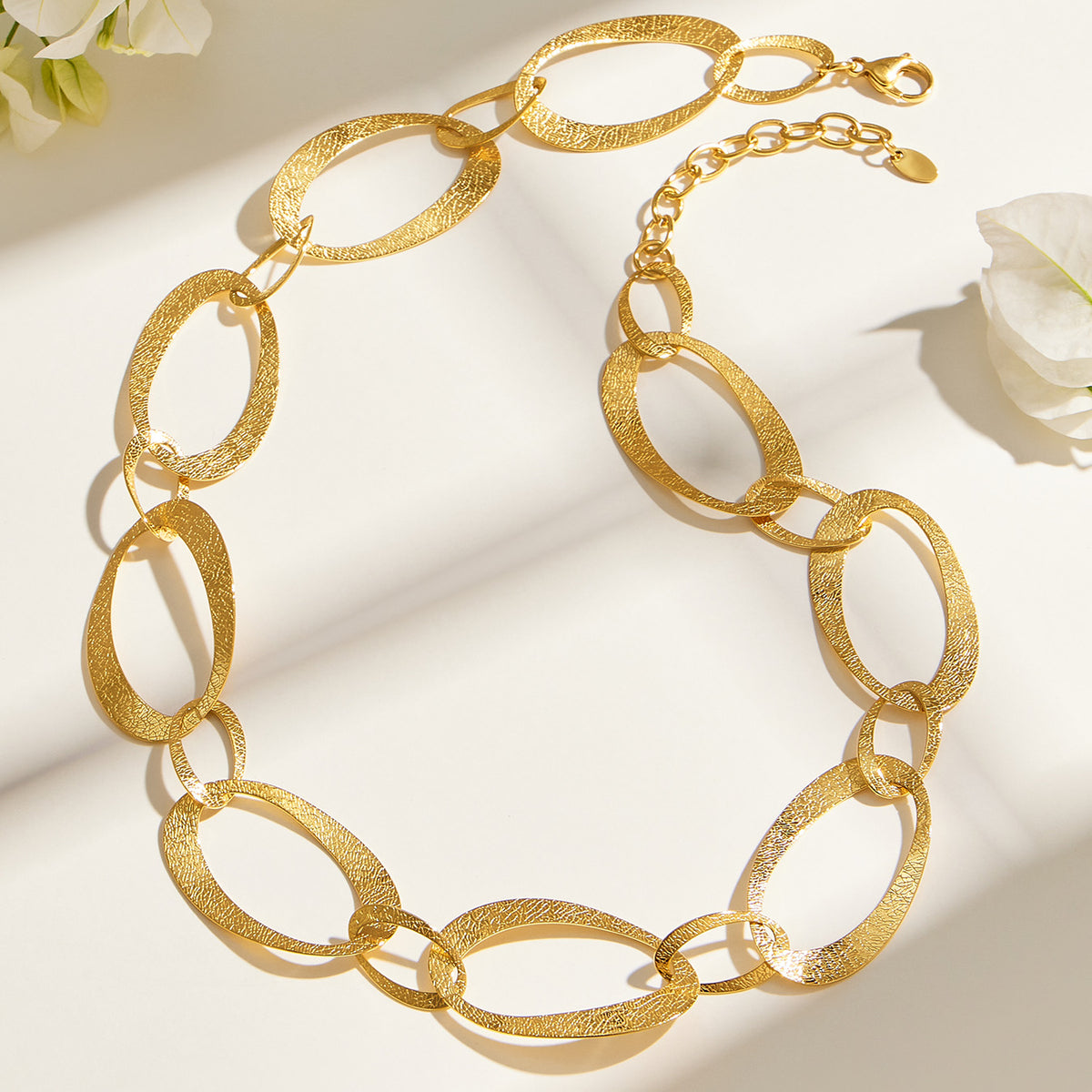 316L Stainless Steel 18K PVD Gold Hammered Oval Necklace made with 316L stainless steel and 18K PVD gold finish for wholesale jewelry buyers - image 8