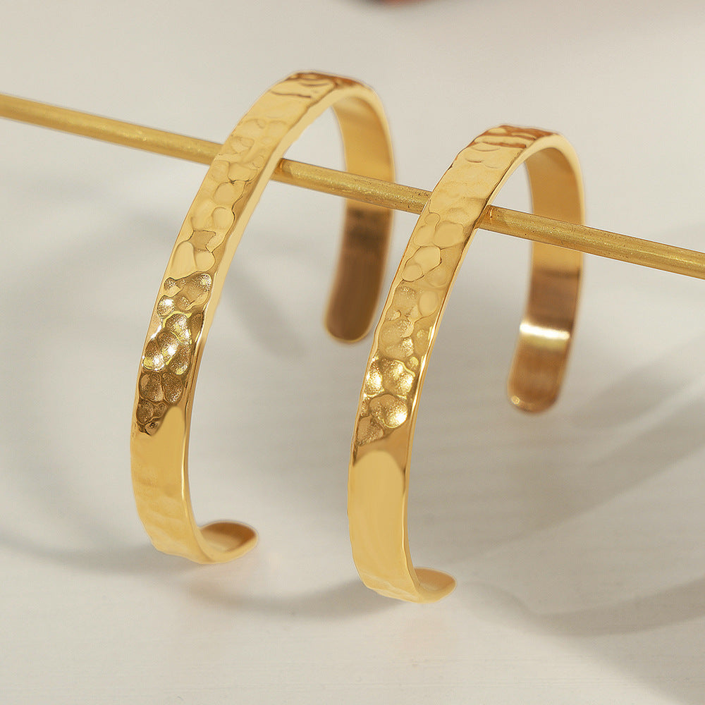 316L Stainless Steel Minimalist Irregular Hammered Open Cuff Bracelet - Image 4
