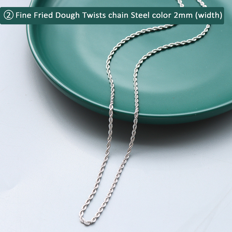 316L stainless steel 18K Gold Plated Minimalist Layering Chain Necklaces flat lay display for wholesale necklace buyers