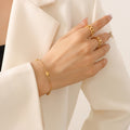 Vertical Heart Bracelet / Gold