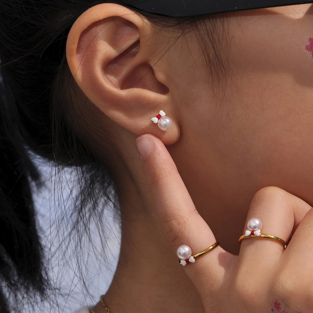 Butterfly knot ring in gold