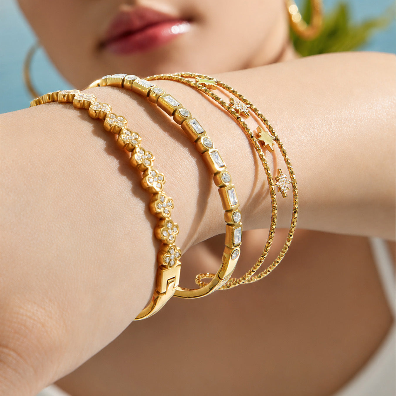 316L Stainless Steel 18K PVD Gold Four-leaf Flower Bracelet made with 316L stainless steel and 18K PVD gold finish for wholesale jewelry buyers - image 18