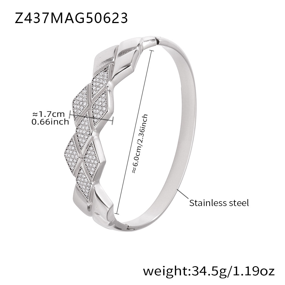 Polished silver stainless steel diamond-cut zircon bangle spec view, inner diameter 6.0cm, weight 34.5g