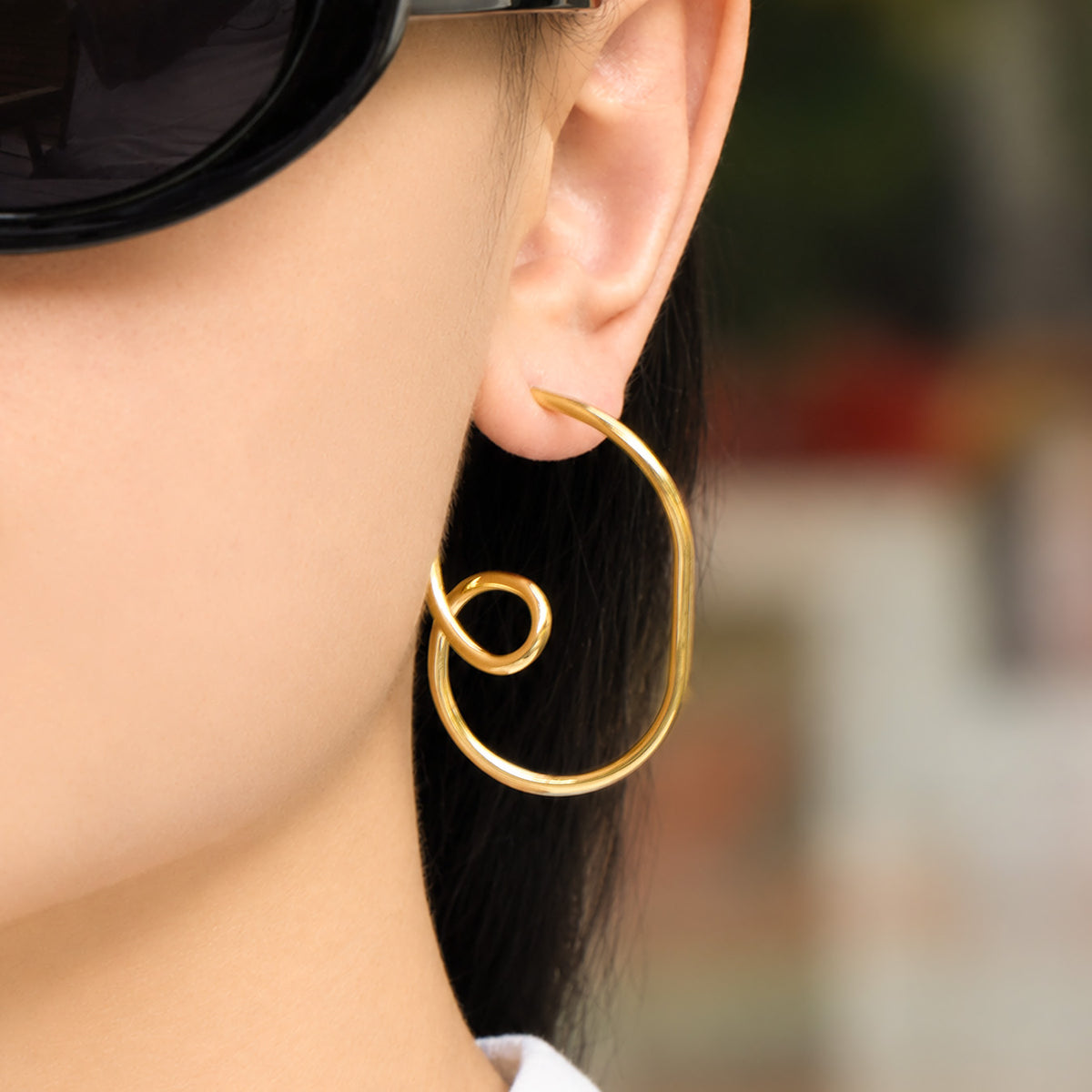 Elegant 316L Stainless Steel Spiral Hoop Earring in gold finish