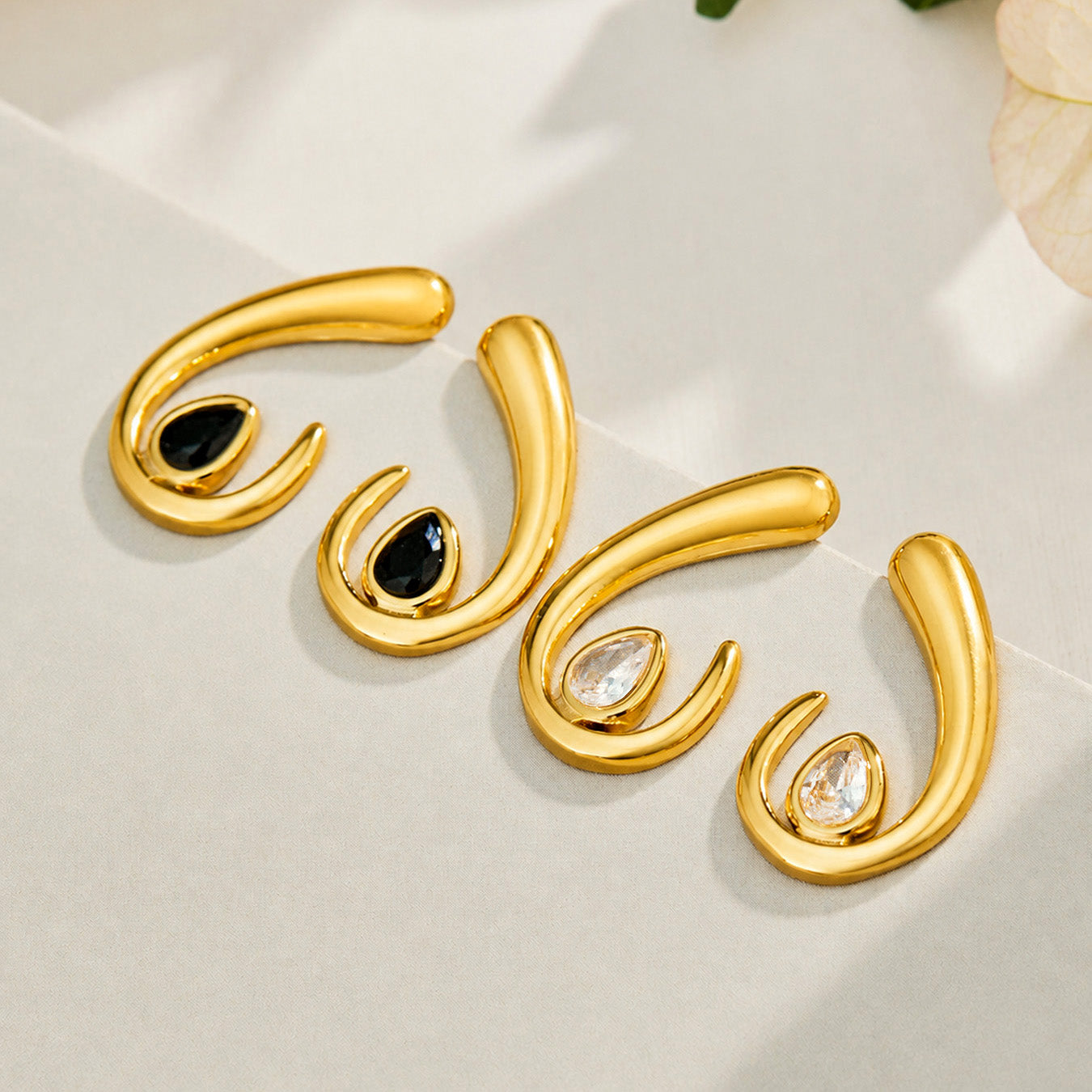 White Zircon U-Shaped Ear Earrings