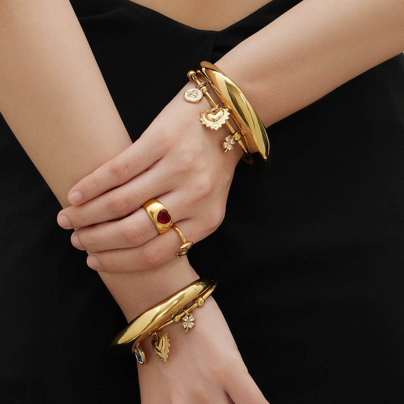 model stacking 18k gold c-shaped stainless steel bracelets, chic casual look