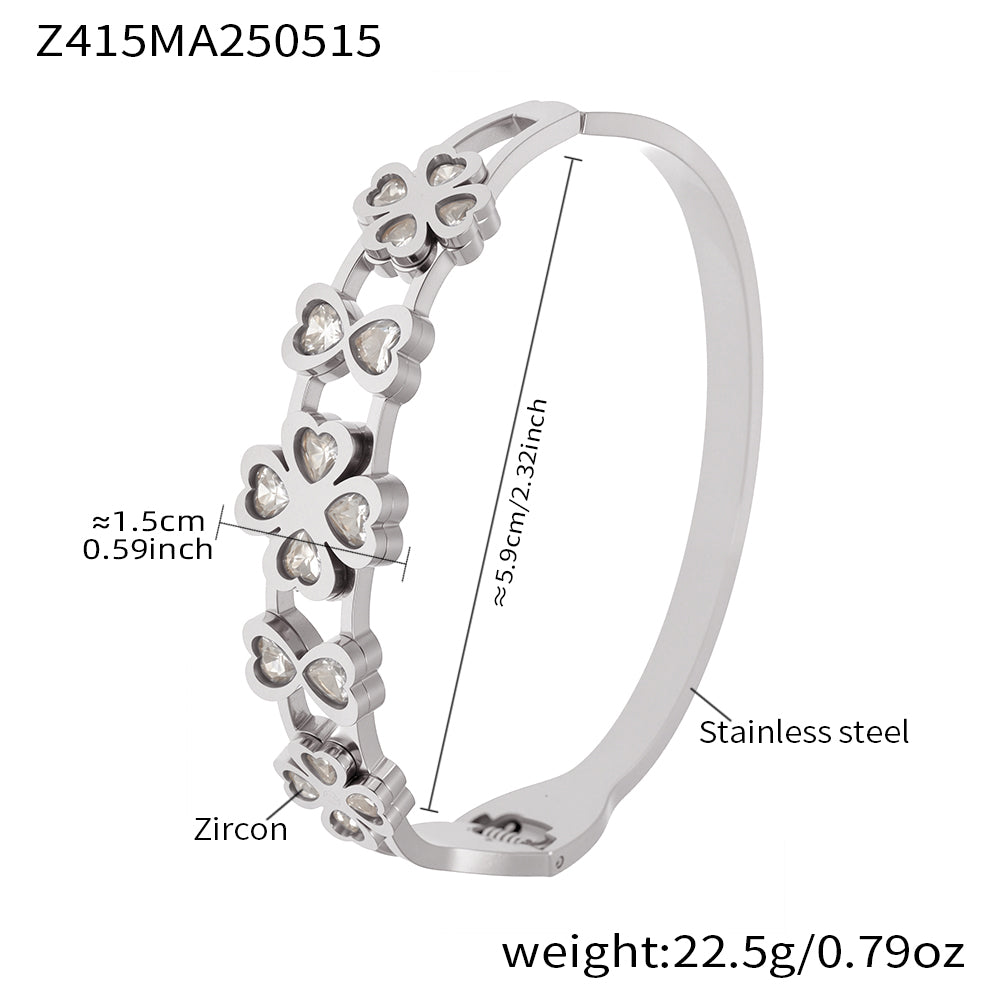Silver 18k gold plated 5A zircon heart four-leaf flower bangle: 5.9cm inner diameter 22.5g weight