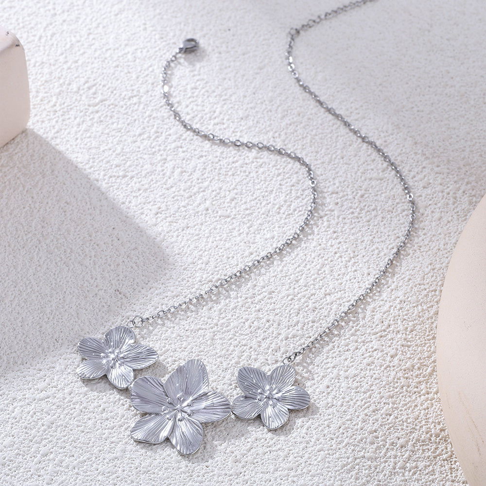 Silver 18k gold plated flower necklace single display, 3D floral pendant