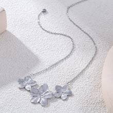 Silver 18k gold plated flower necklace single display, 3D floral pendant