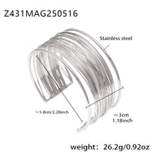 Silver 18k gold plated hand-wrapped brushed bangle: 5.8cm inner diameter 26.2g weight