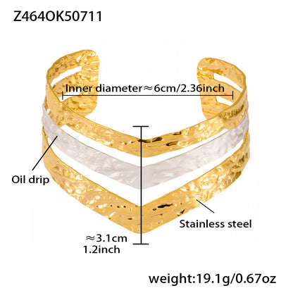 V-shape 18k gold plated oil drop color block open bangle size: 6cm inner diameter 19.1g weight