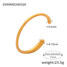Gold cuff bangle 18k gold plated, inner diameter 6cm weight 23.5g size detail