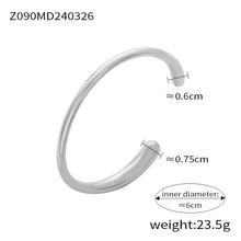 Silver cuff bangle 18k gold plated, inner diameter 6cm weight 23.5g size detail