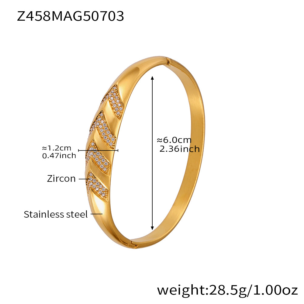 18K gold plated stainless steel bracelet (Z458MAG50703), 1.2cm white zircon herringbone detail, inner diameter 6cm, weight 28.5g