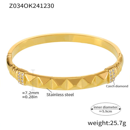 18K real gold PVD plated bangle (Z034OK241230), diamond pattern with Czech diamond, inner diameter 5.9cm, weight 25.7g