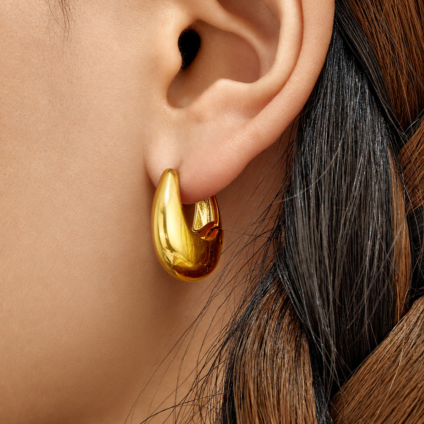 316L Stainless Steel 18K PVD Gold U-Shaped Earrings