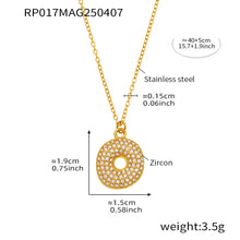 Gold letter O initial necklace size card in 316L stainless steel by Miduoduo Jewelry for personalized jewelry buyers