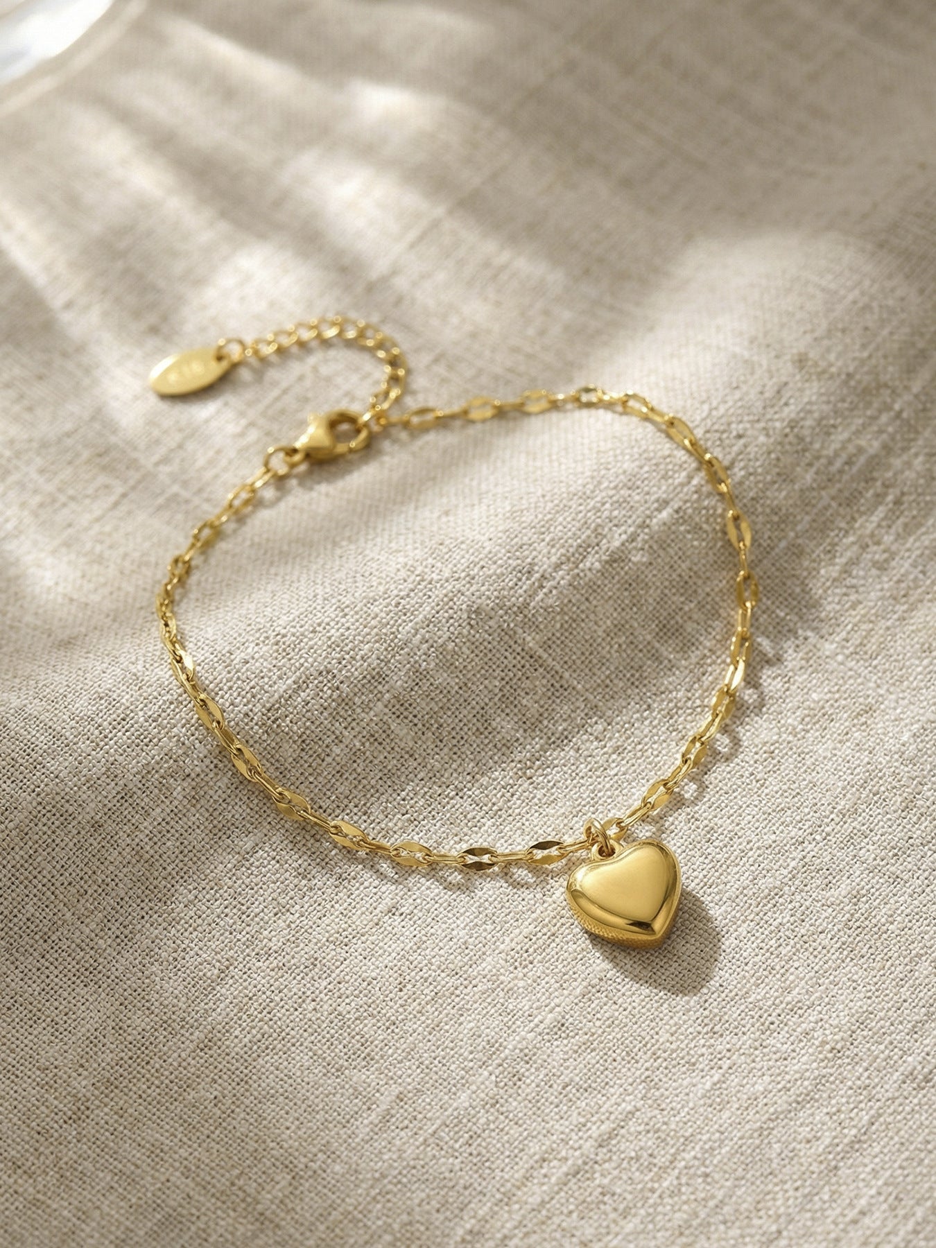 316L Stainless Steel 18K Gold Plated Chic Heart Pendant Bracelet - Image 7