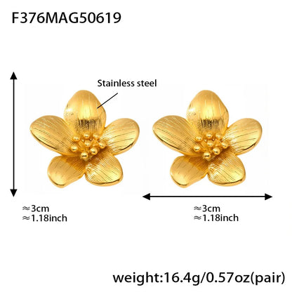 316L Stainless Steel 18K Gold Plated Chic Sunflower Stud Earrings - Image 6