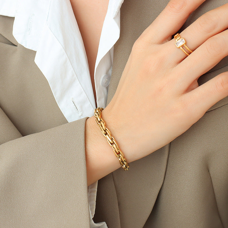 316L Stainless Steel 18K Gold Plated Chunky Interlocking Chain Bracelet - Image 3