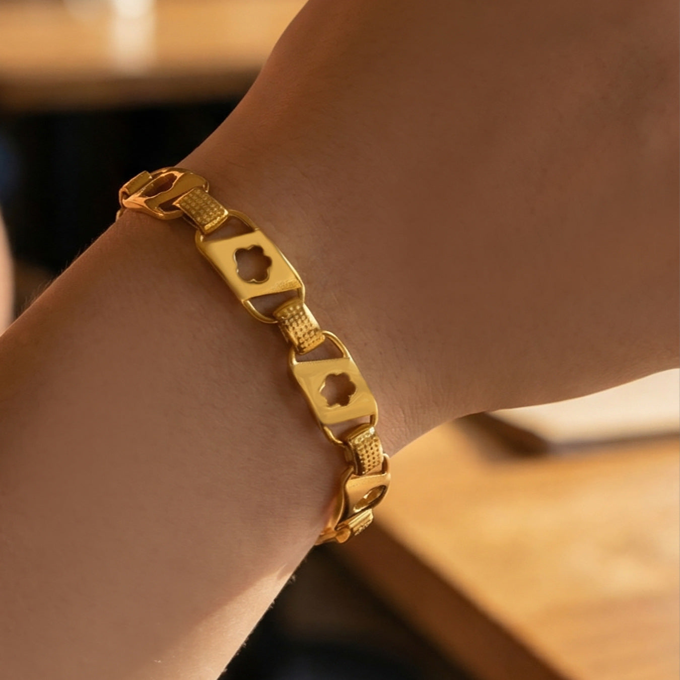 316L Stainless Steel 18K Gold Plated Cut-out Floral Bracelet - Image 1