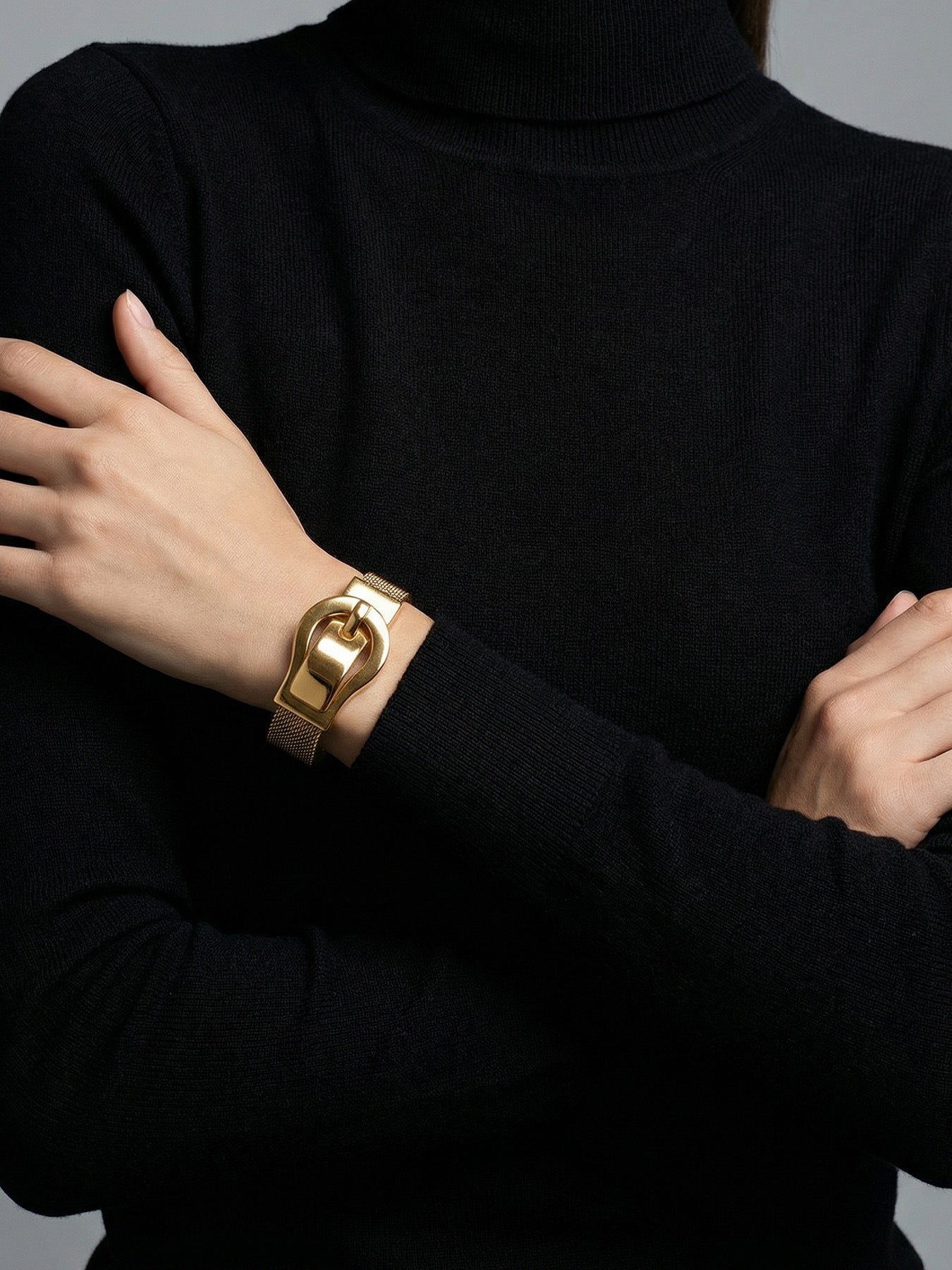 316L Stainless Steel 18K Gold Plated Elegant Magnetic Buckle Bracelet - Image 1