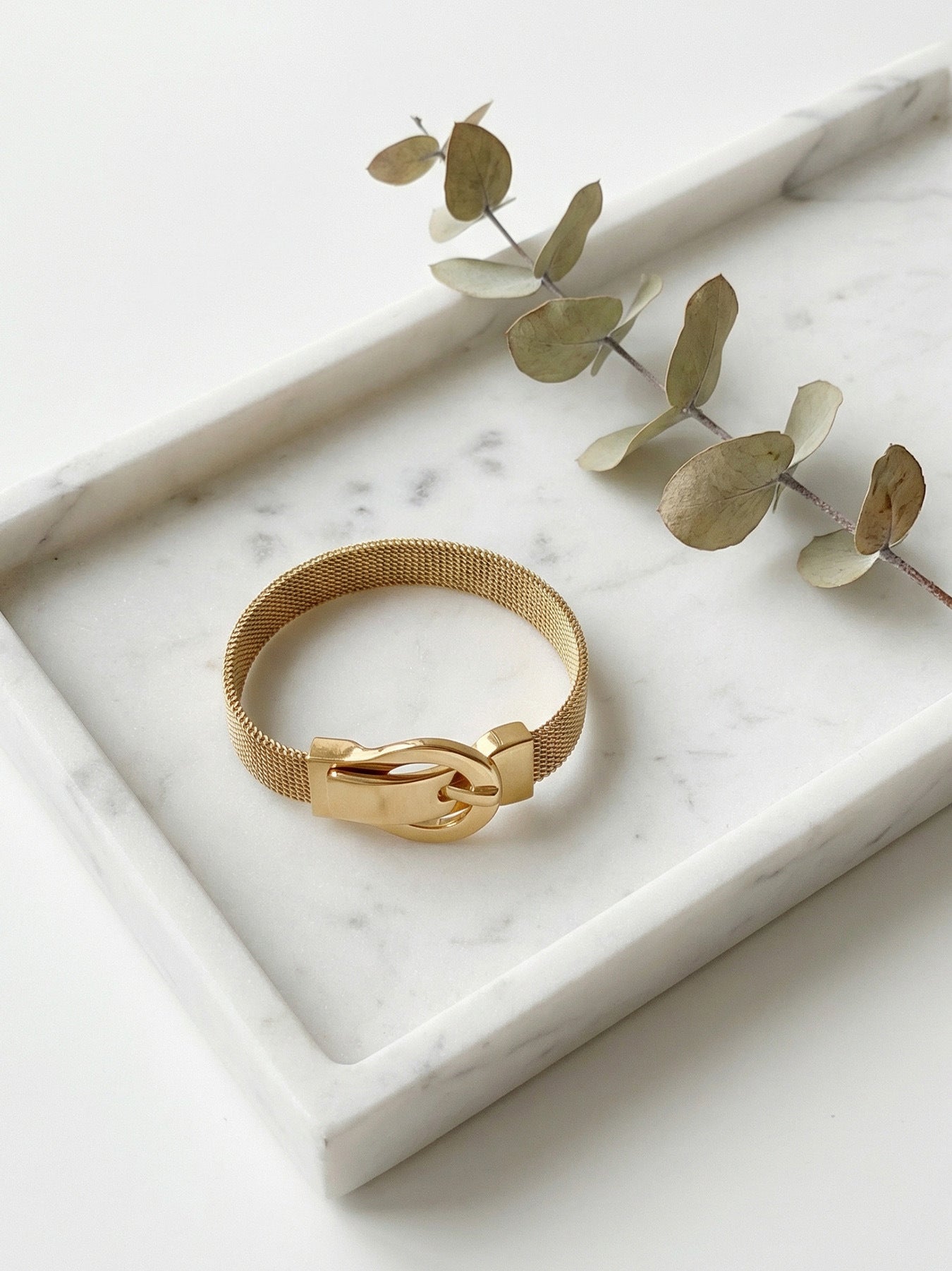 316L Stainless Steel 18K Gold Plated Elegant Magnetic Buckle Bracelet - Image 6