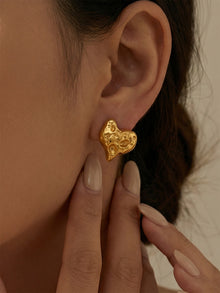 316L Stainless Steel 18K Gold Plated Hammered Heart Stud Earrings - Image 5