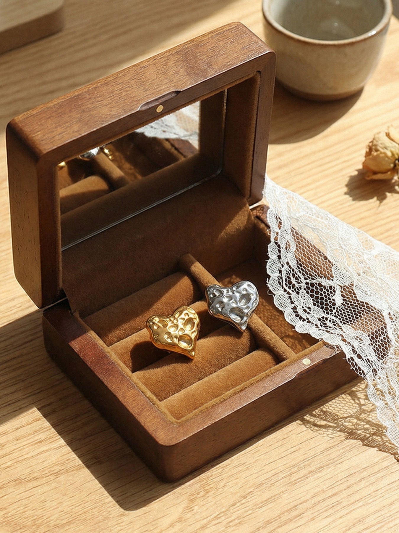 316L Stainless Steel 18K Gold Plated Hammered Heart Stud Earrings - Image 6