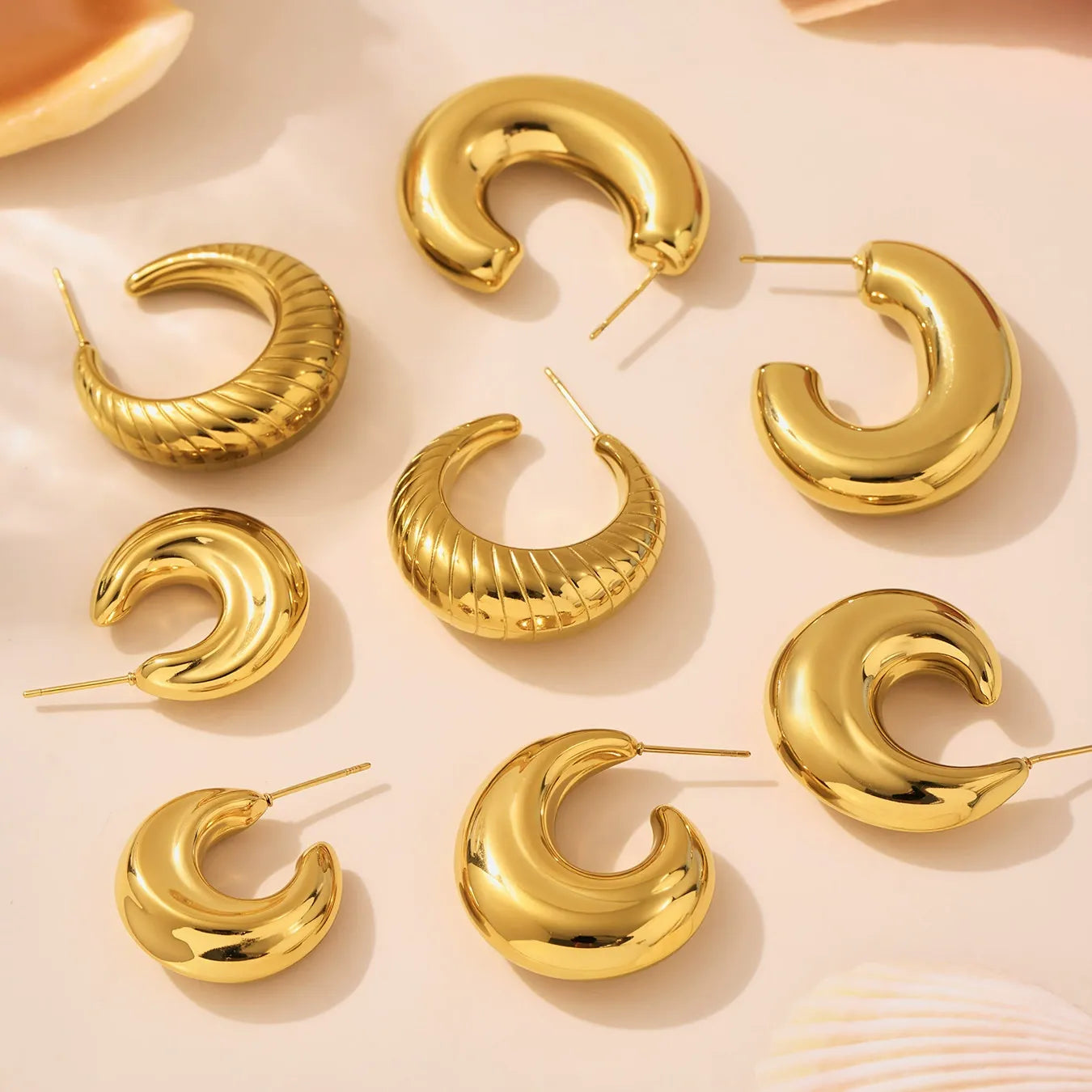 316L Stainless Steel 18K Gold Plated Hollow C-Hoop Earrings - Image 2