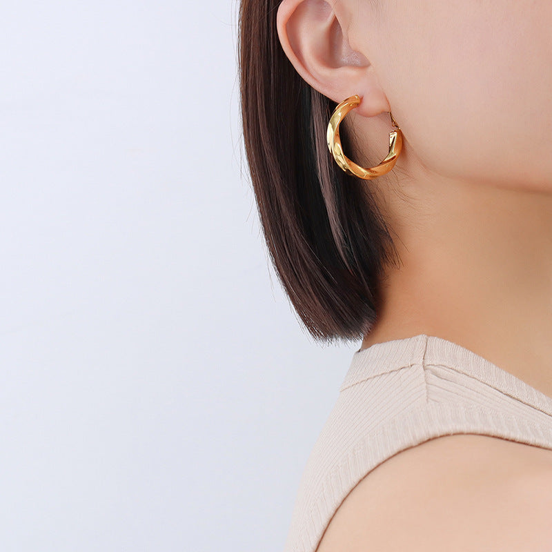 316L Stainless Steel 18K Gold Plated Irregular Twisted C-Shape Hoop Earrings - Image 10