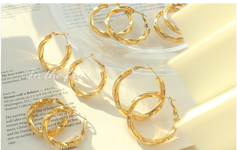 316L Stainless Steel 18K Gold Plated Irregular Twisted C-Shape Hoop Earrings - Image 4