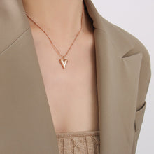 316L Stainless Steel 18K Gold Plated Minimalist French Style Heart Necklace - Image 4