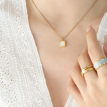 316L Stainless Steel 18K Gold Plated Square Mother-of-Pearl Snake Chain Necklace - Image 4