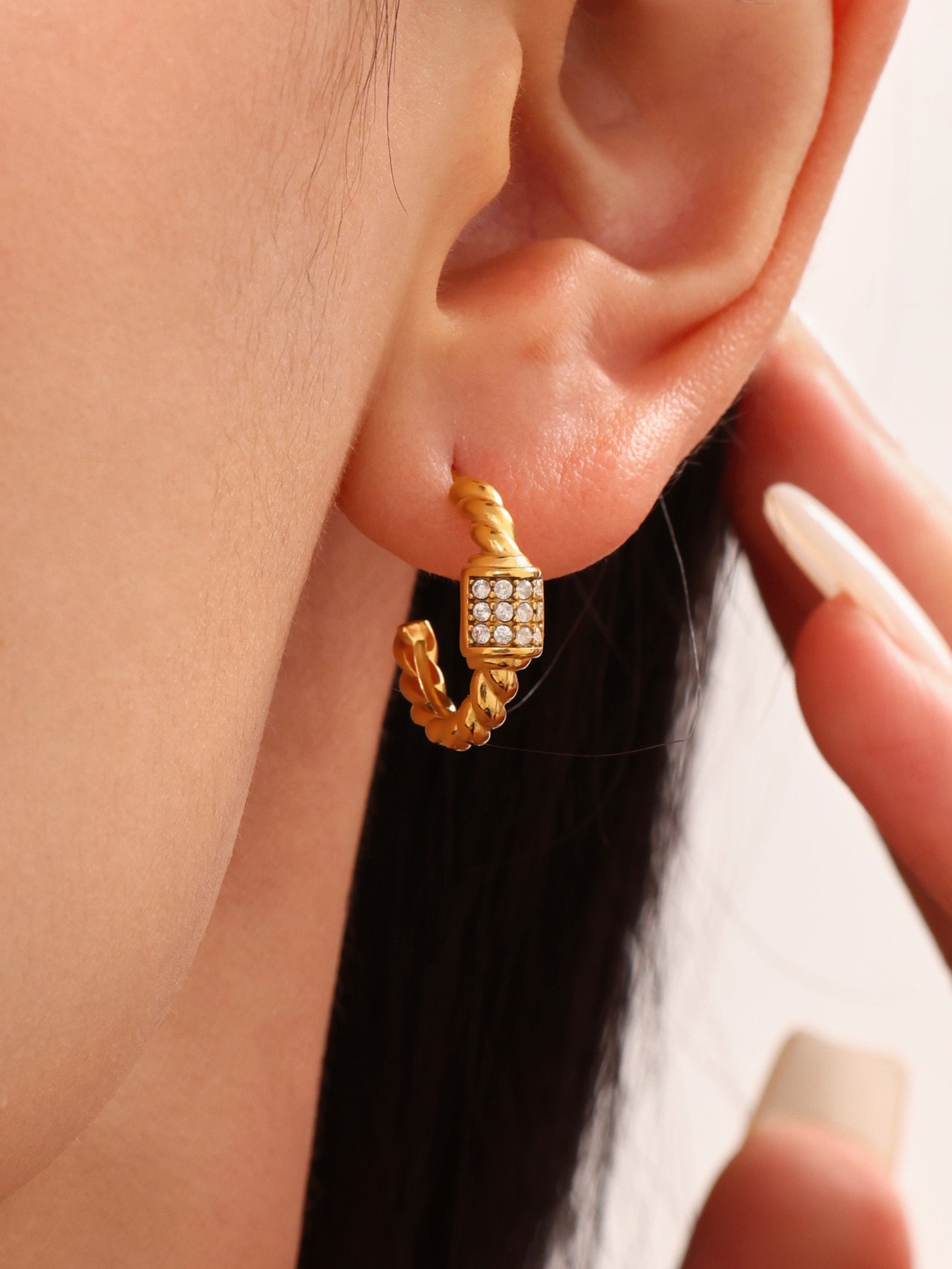 316L Stainless Steel 18K Gold Plated Twisted Zircon C-Hoop Earrings - Image 8