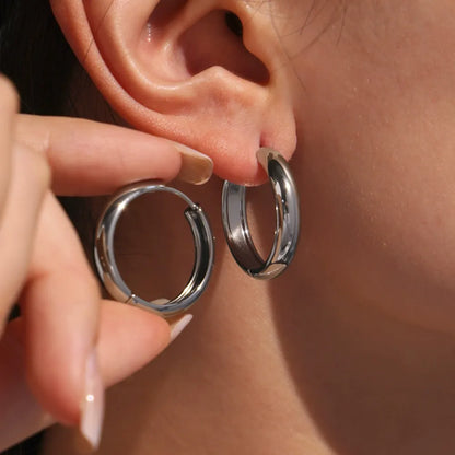 316L Stainless Steel 18K Gold Plated Two-Tone Minimalist Hoop Earrings - Image 3