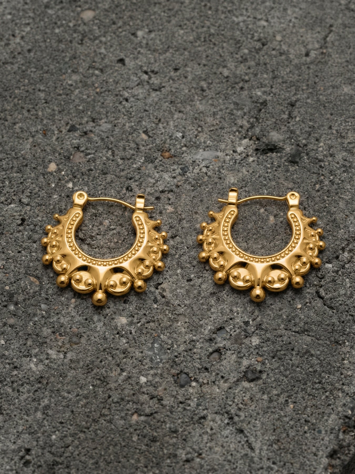 316L Stainless Steel 18K Gold Plated Vintage Crown Drop Earrings - Image 6