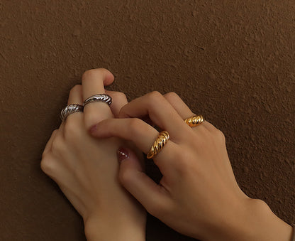 316L Stainless Steel 18K Gold Plated Vintage Thick Ribbed Ring - Image 2