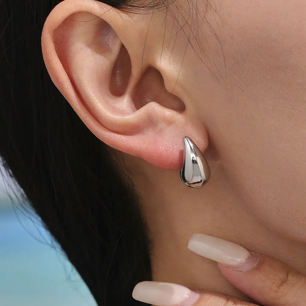 316L Stainless Steel 18K Gold Plated Waterdrop Hollow Stud Earrings - Image 3