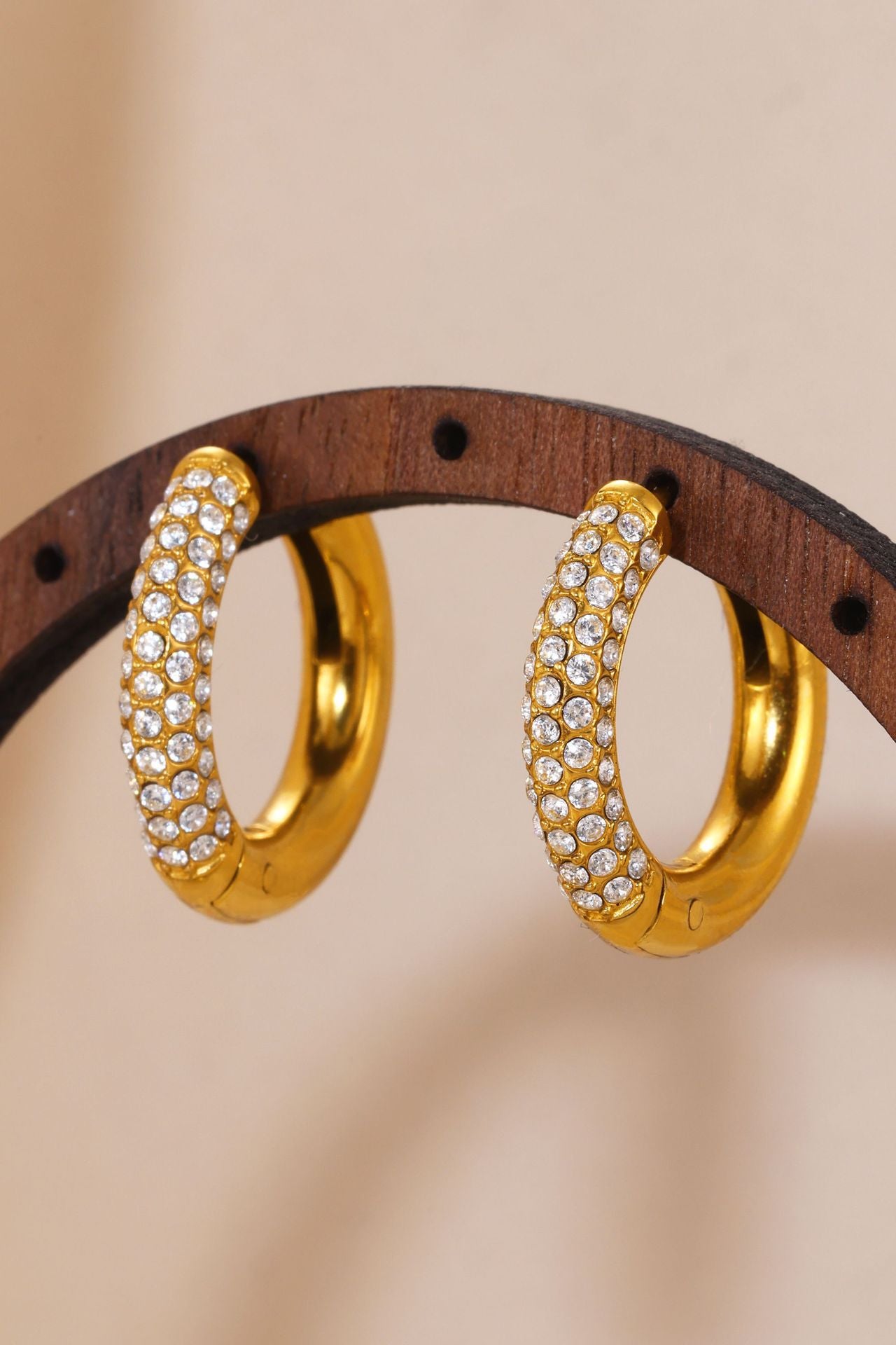 316L Stainless Steel 18K Gold PVD 4mm Zircon Hoop Earrings - Minimalist 4mm Zircon Hoop Earrings Wholesale Stainless Steel Jewelry - Sensitive Skin Friendly - Detail 10