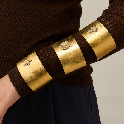 316L Stainless Steel 18K Gold PVD 5A Zircon Cross Open Bangle Bracelet - 5A Zircon, Cross Design, Open Bangle, 18K Gold Plated Wholesale Stainless Steel Jewelry - Sensitive Skin Friendly - Detail 3