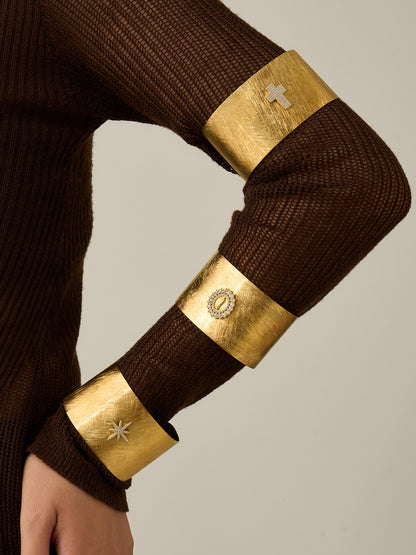 316L Stainless Steel 18K Gold PVD 5A Zircon Cross Open Bangle Bracelet - 5A Zircon, Cross Design, Open Bangle, 18K Gold Plated Wholesale Stainless Steel Jewelry - Sensitive Skin Friendly - Detail 8