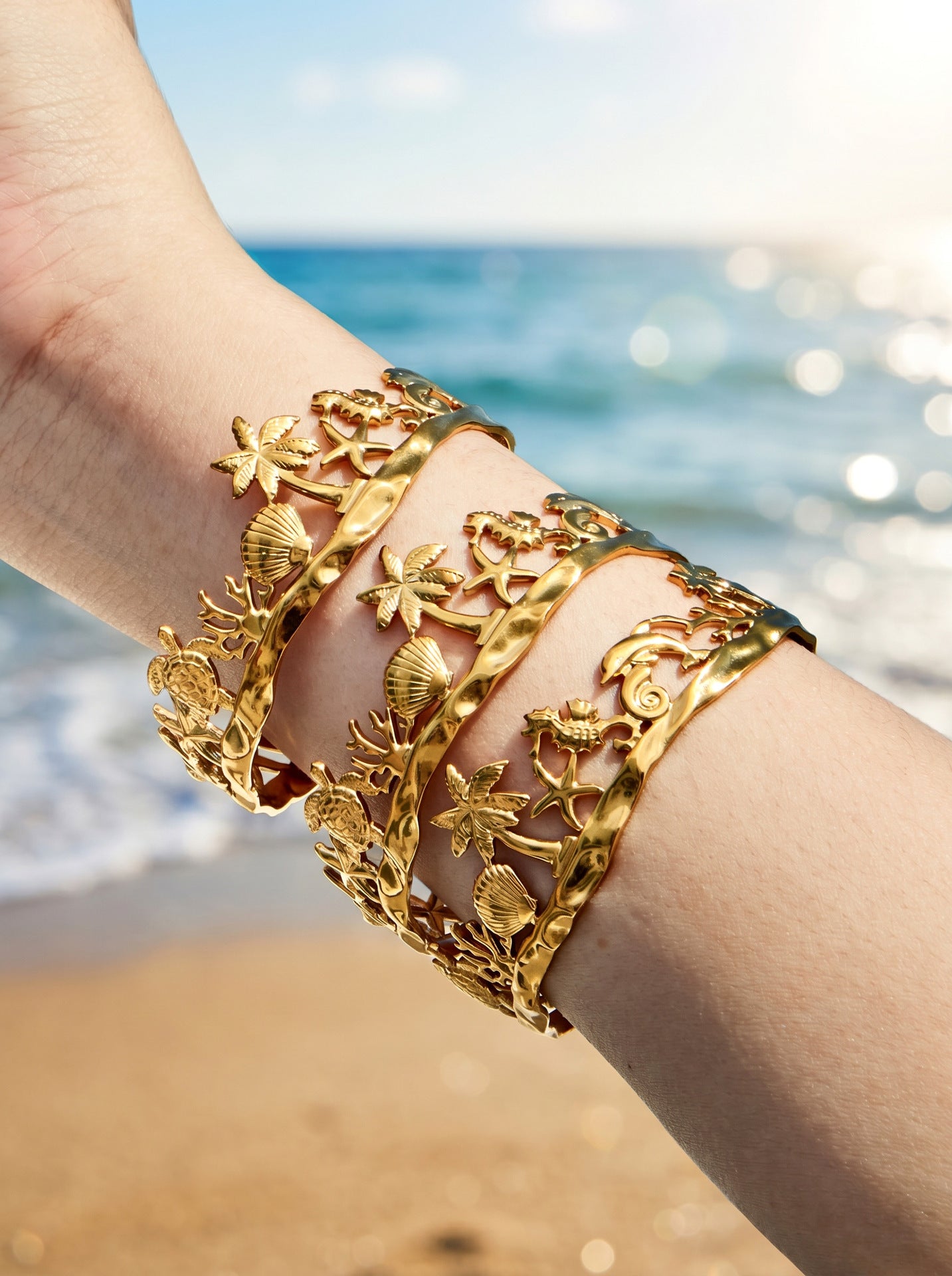 316L Stainless Steel 18K Gold PVD Beach Ocean Palm Tree Shell Open Bangle - Beach Ocean Palm Tree Shell Open Bangle Wholesale Stainless Steel Jewelry - Sensitive Skin Friendly - Detail 3